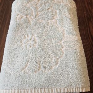 Vintage Utica 100% Cotton Bath Towel Only Teal & White Floral 43" × 26"